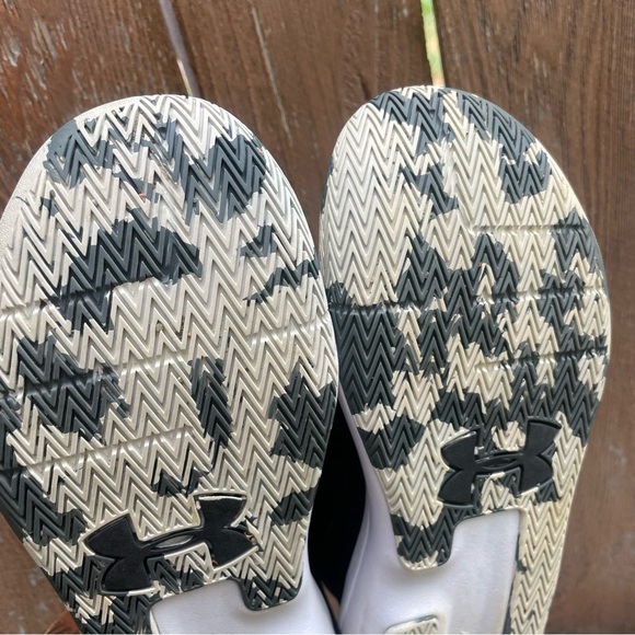 UNDER ARMOUR Men’s Black White Gold High Top Lockdown Shoe Size 8.5 - Picture 10 of 10